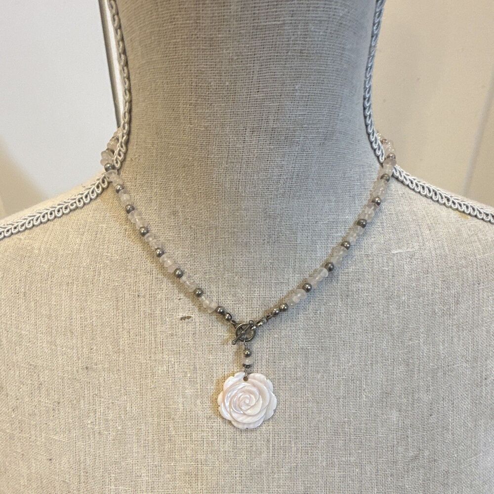 Light pink rose BEADED NECKLACE FLOWER PENDANT CHARM TOGGLE CLASP 16 IN SILVER